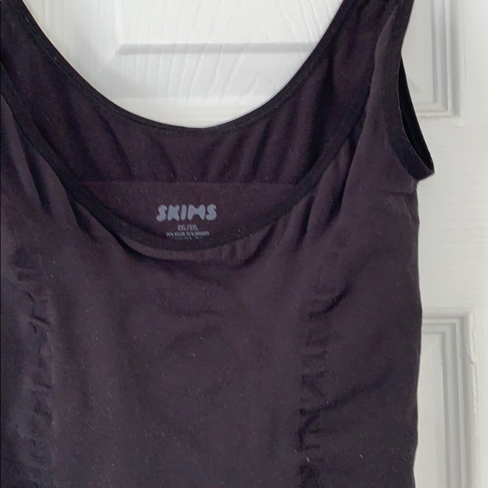 SKIMS open bust slip